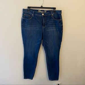 Seven7 Skinny Jeans Size 18